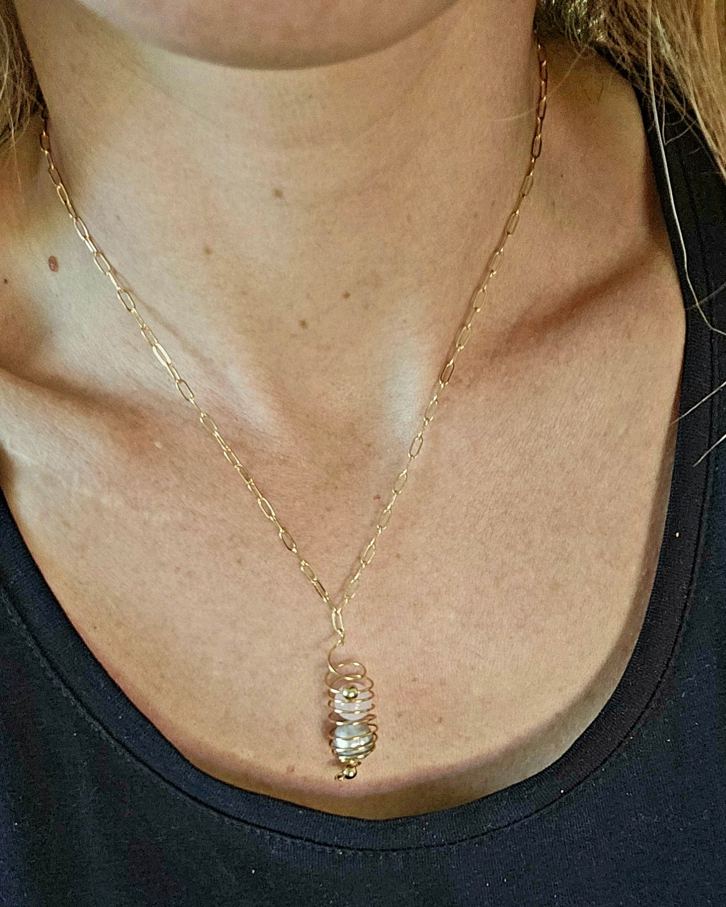 Saltwater pearl necklace pendant