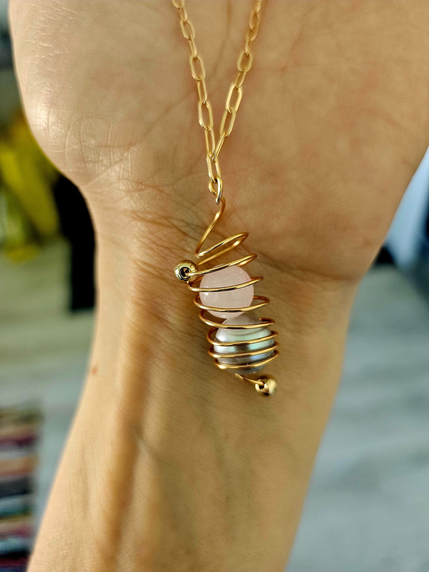 Saltwater pearl necklace pendant